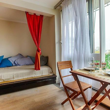 Studio With Balcony Paris Exterior photo