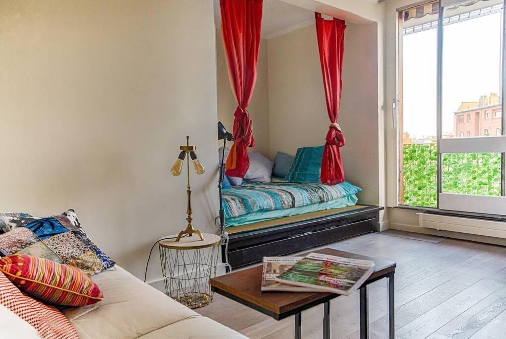 Studio With Balcony Paris Exterior photo