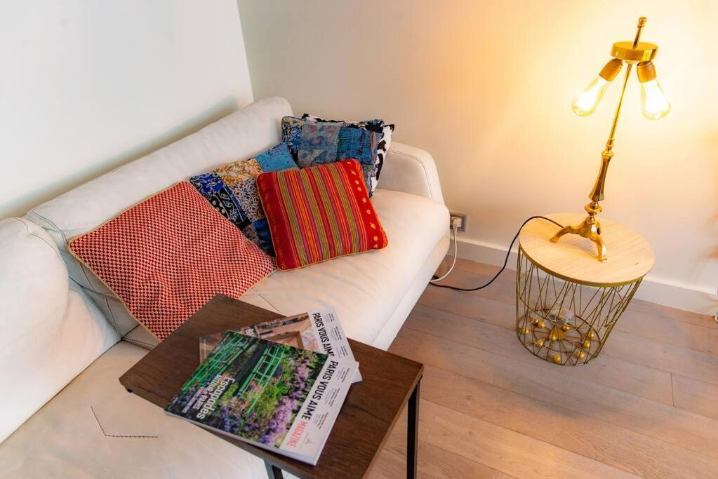 Studio With Balcony Paris Exterior photo